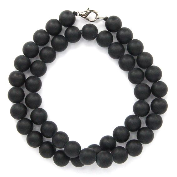 BUS028-10 Synthetic shungite beads d.10mm, L.48cm with clasp