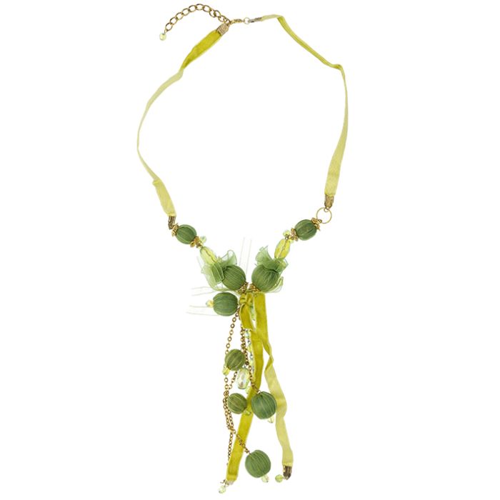 UG129-01 Necklace Velvet and silk, light green