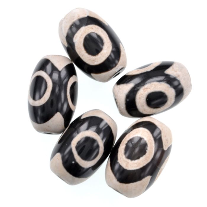 BDZG010-U01 Dzi bead 3 eyes ~30x10.5mm natural agate